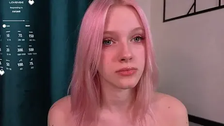 EdlaHewell webcam model stream image