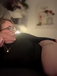 blondebitch2 webcam stripchat model stream image