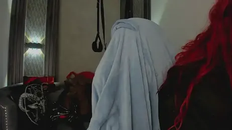 selene_red_ webcam model stream image