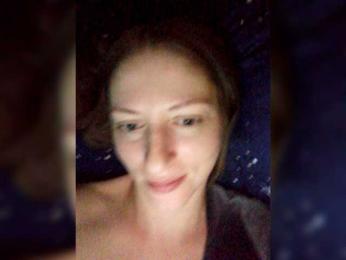 Viktoria-play webcam model stream image