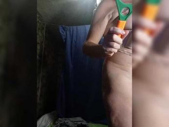 FameLara webcam model stream image