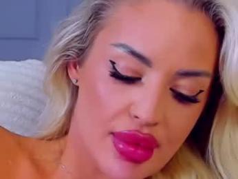 awww_ella webcam model stream image