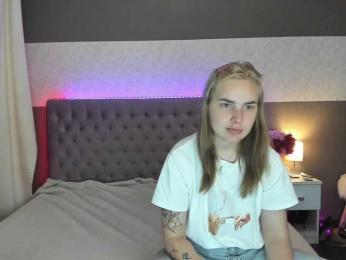 LunaHeadly webcam model stream image