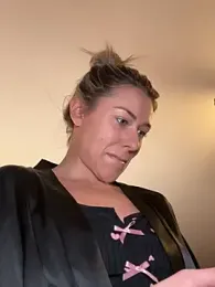 petrouchkaaa_ webcam model stream image