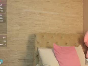 sarahadams webcam model stream image