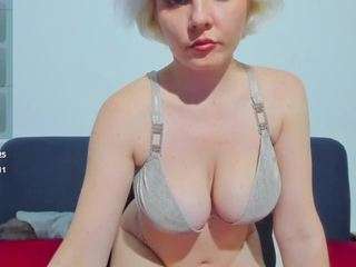 cosmicwarrior webcam model stream image