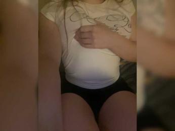 Kitty-Puppy webcam model stream image