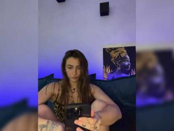 WILDGIRL webcam model stream image