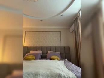 VICTORIA_ webcam model stream image