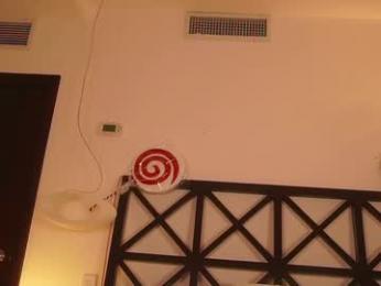 erikabee webcam model stream image