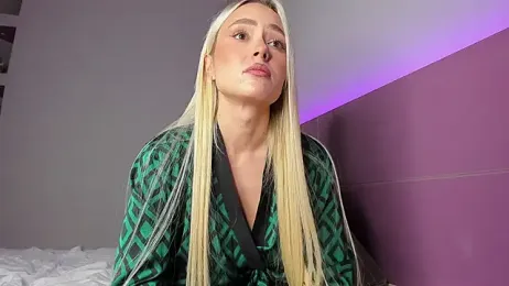 CrazyWomen webcam model stream image