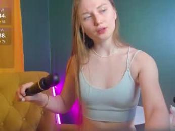 baby_annn webcam model stream image