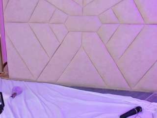 shylysweet webcam model stream image