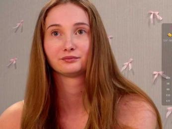 PeachGirl webcam model stream image