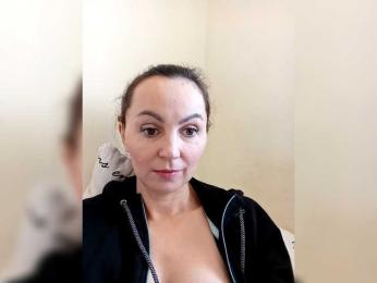 TessBertie webcam model stream image