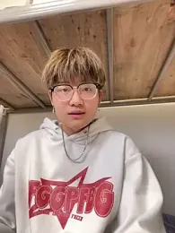 KK-cuteboy webcam stripchat model stream image