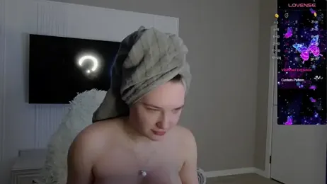 Holly_Molii webcam model stream image