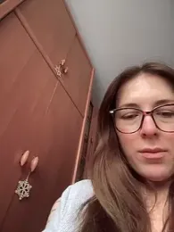 MommmyYummy webcam model stream image