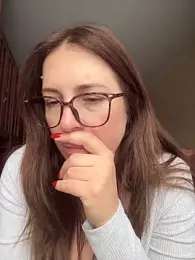 MommmyYummy webcam model stream image