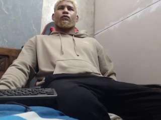 stitch-love23 webcam model stream image