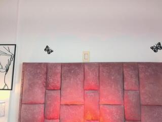 Nicol Miler webcam model stream image