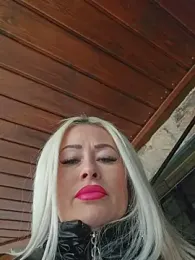 MILFBARBY webcam model stream image