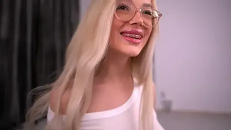 KylieJoyce webcam model stream image