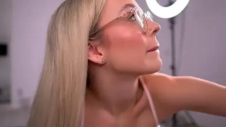 KylieJoyce webcam model stream image