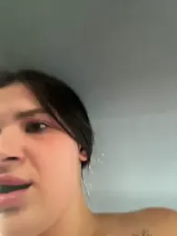 MiraReach webcam stripchat model stream image