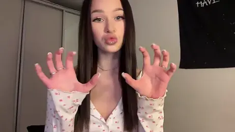 ur_molly webcam model stream image