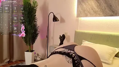 MilkMeSoftly webcam stripchat model stream image