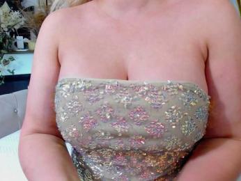 Malvvina webcam model stream image