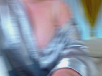 Malvvina webcam model stream image