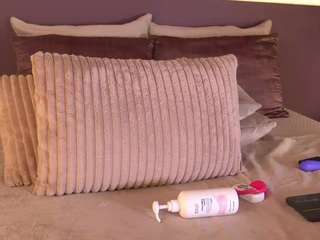 ellediane webcam model stream image