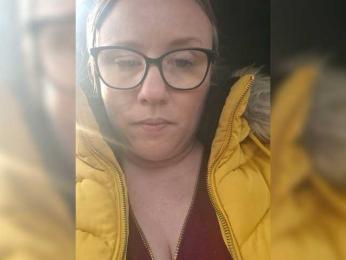 Emmalou38 webcam model stream image