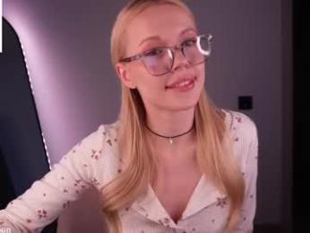 cutebon webcam model stream image