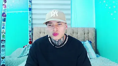 _justinmoon2 webcam stripchat model stream image