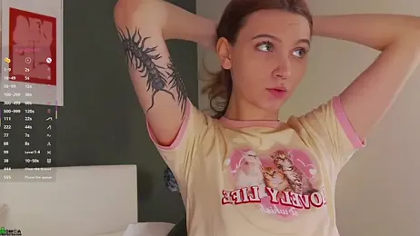 SaraHearts webcam stripchat model stream image