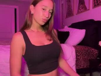 brielledaviss webcam chaturbate model stream image