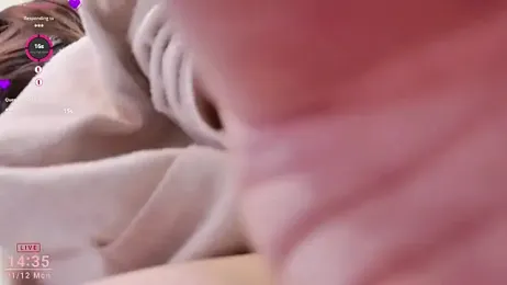 meg_0901 webcam model stream image