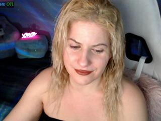 Bella Starrrr webcam model stream image