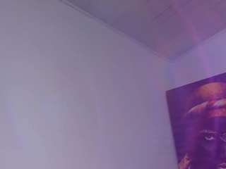 kortneyhills1 webcam model stream image