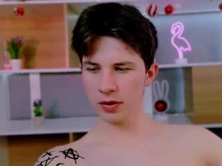 leo-valor webcam model stream image