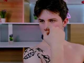 leo-valor webcam model stream image