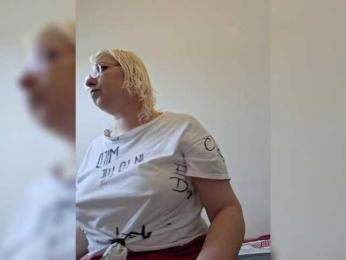 Vika211 webcam model stream image