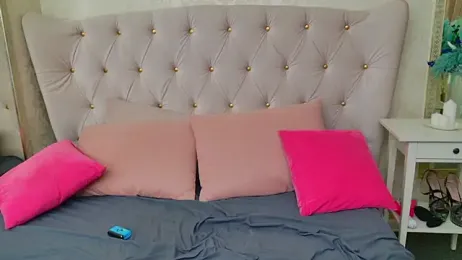 AliceOfWonders webcam stripchat model stream image