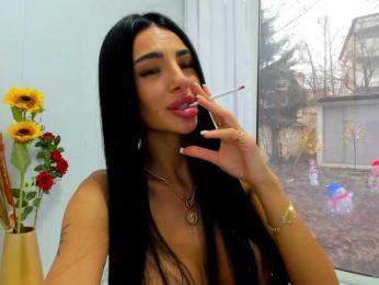 BritneyCharm webcam model stream image