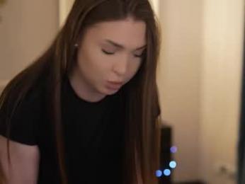 bright_diamonds_054 webcam model stream image