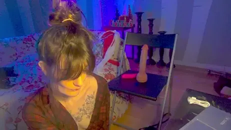 YourFavCanadianMILF webcam model stream image