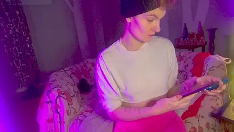 YourFavCanadianMILF webcam model stream image